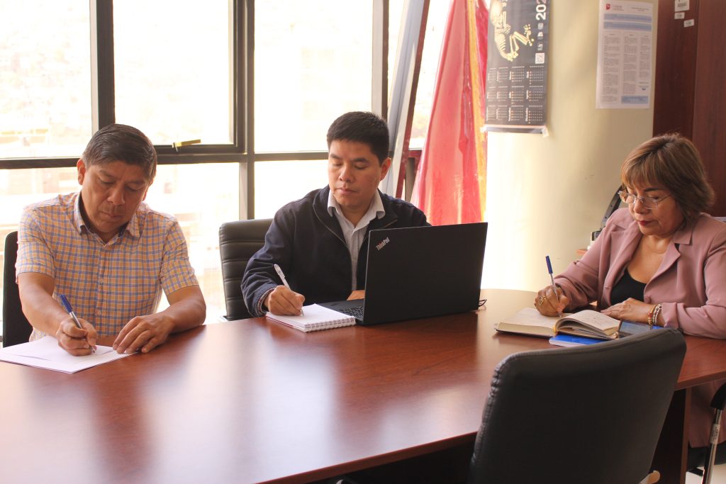 Foto de reunión del equipo de la Vicepresidencia de Investigación