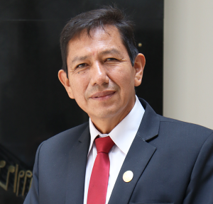 Picture of DR. ROBERTO CARLOS CÁRDENAS VIVIANO