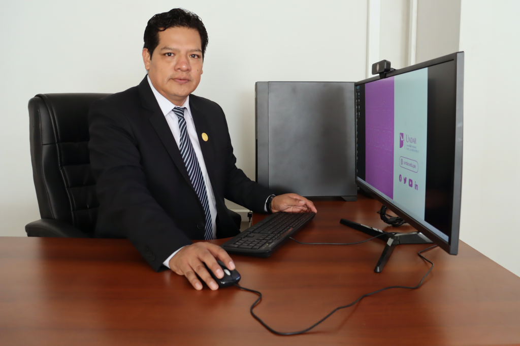 Foto del Director(e) de la Dirección de Incubadora de Empresas