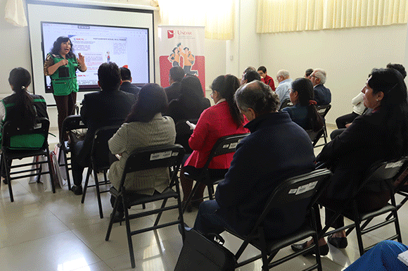Banner de noticia: Fotos de la conferencia sobre acoso laboral