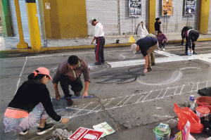 Banner de noticia: Fotos de la elaboración de alfombra artística y recepción de la imagen del Señor de Burgos