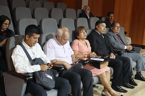 Banner de noticia: Fotos de la Mesa de Diálogo