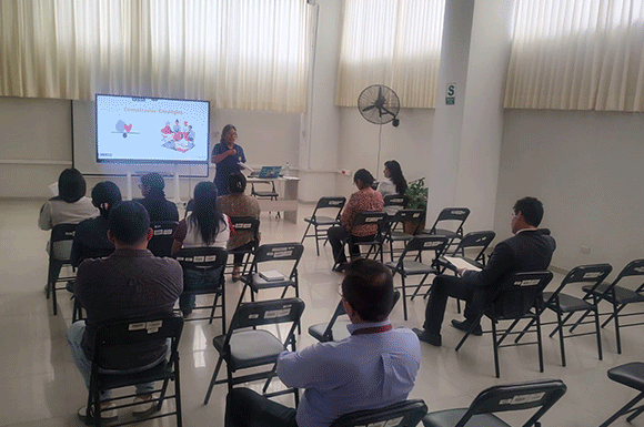 Banner de noticia: Fotos del taller Comunicación Estratégica