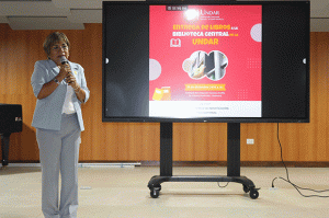 Banner de noticias: Fotos de la entrega de libros del Fondo Editorial UNDAR a la Biblioteca Central de la institución