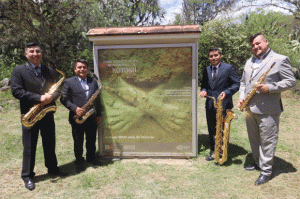 Banner de noticias: fotos de la presentación del Cuarteto de saxofones de la UNDAR en Kotosh