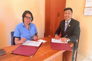 Banner de noticias: Fotos de la firma de convenio de cooperación interinstitucional con el Centro de Rehabilitación para ciegos de Huánuco