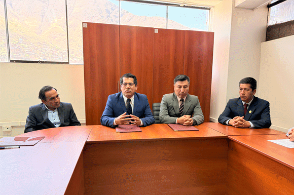 Banner de noticias: Fotos convenio SUZUKI