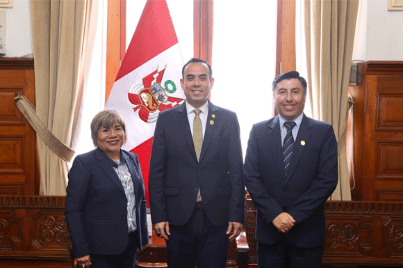 UNDAR FORTALECE LAZOS CON EL CONGRESO DE LA REPÚBLICA PARA IMPULSAR SU DESARROLLO INSTITUCIONAL